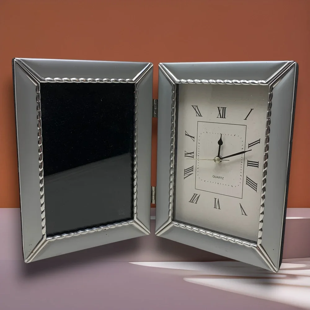 Vintage Y2K Hinged Photo Frame Clock Silver Classic Desk Table Quartz Working
